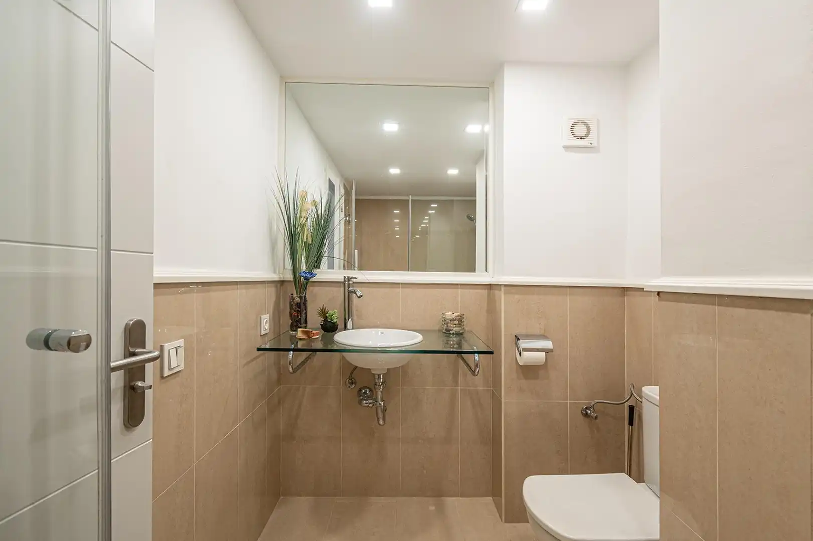 Baño de Piso en venta en  Palma de Mallorca con Aire acondicionado, Terraza y Balcón
