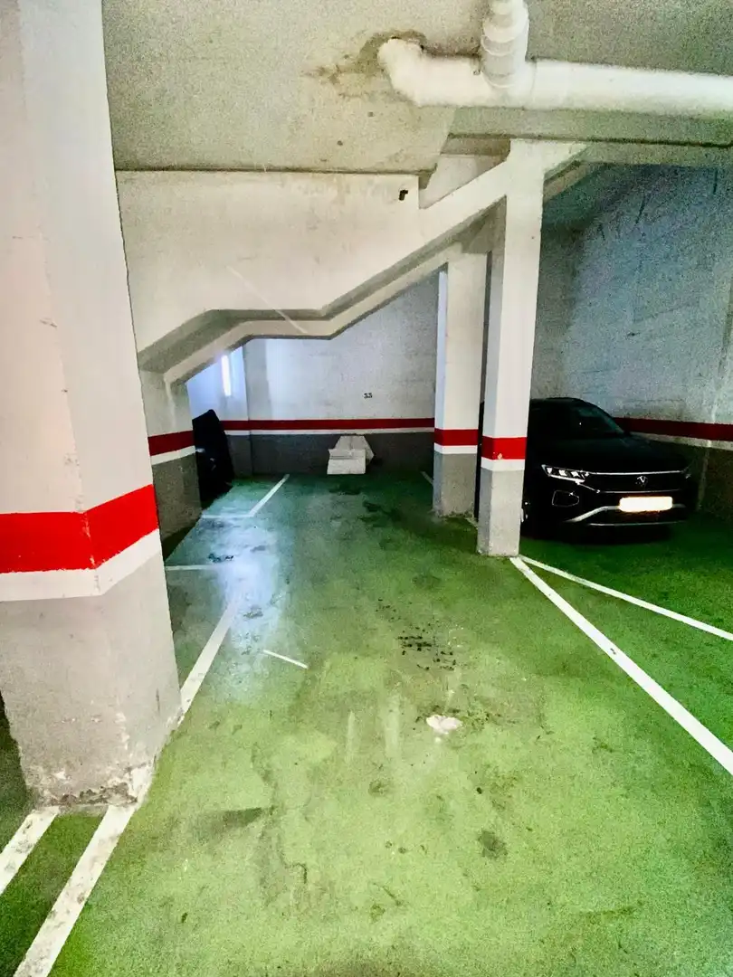 Parkplatz von Wohnung zum Verkauf in Badalona mit Klimaanlage, Heizung und Möbliert