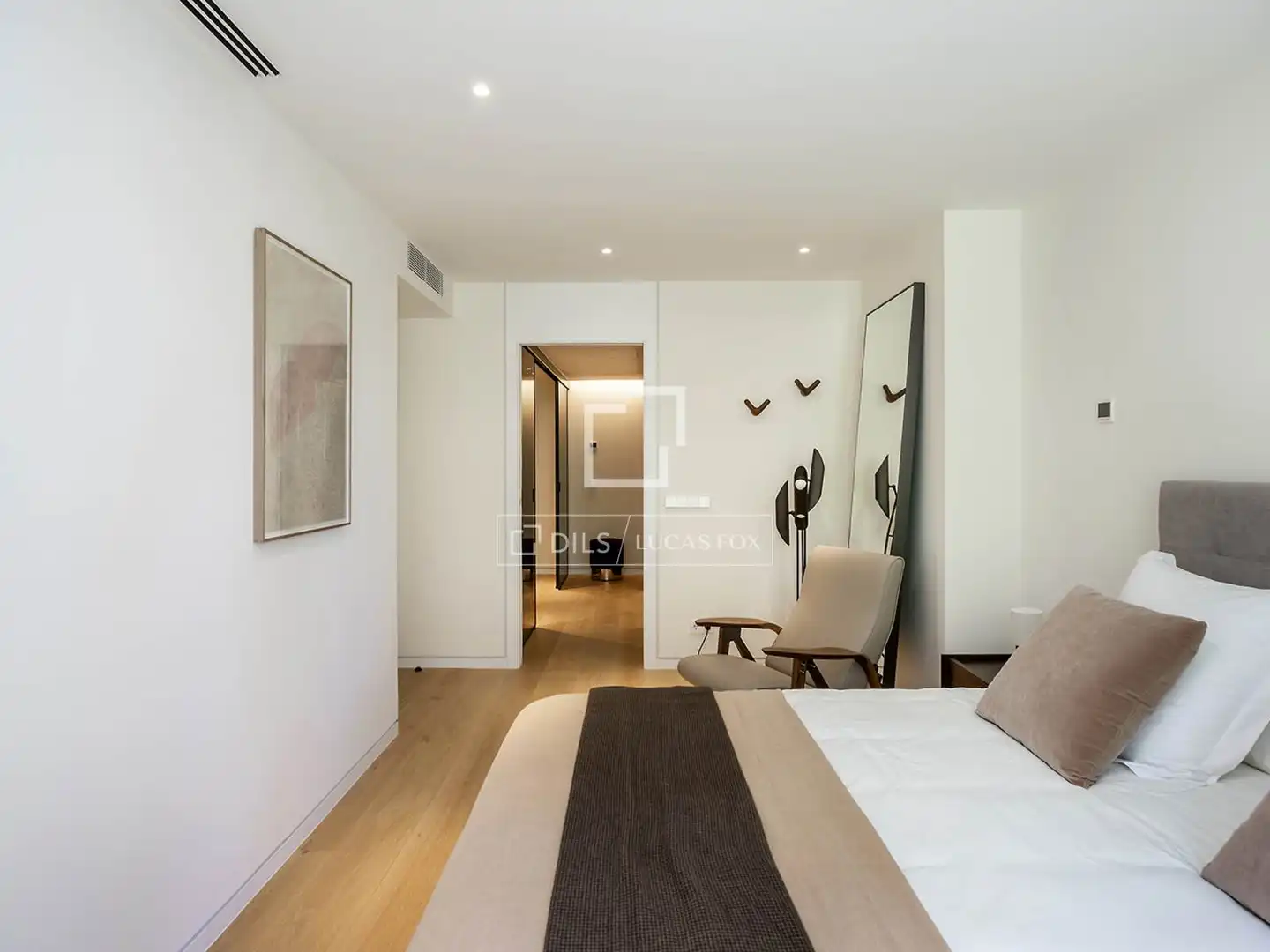 Bedroom of Flat for sale in Barcelona  with Air Conditioner, Terrace and Swimming Pool