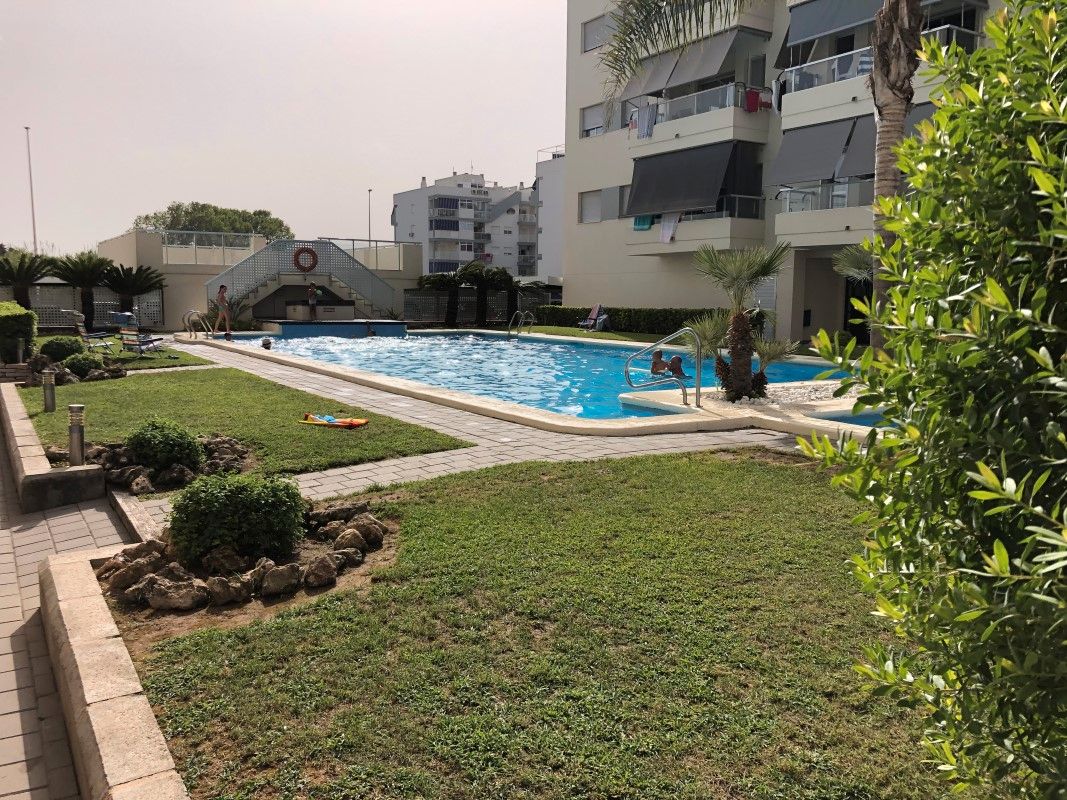 Piscina de Estudi de lloguer en Daimús amb Moblat i Piscina comunitària