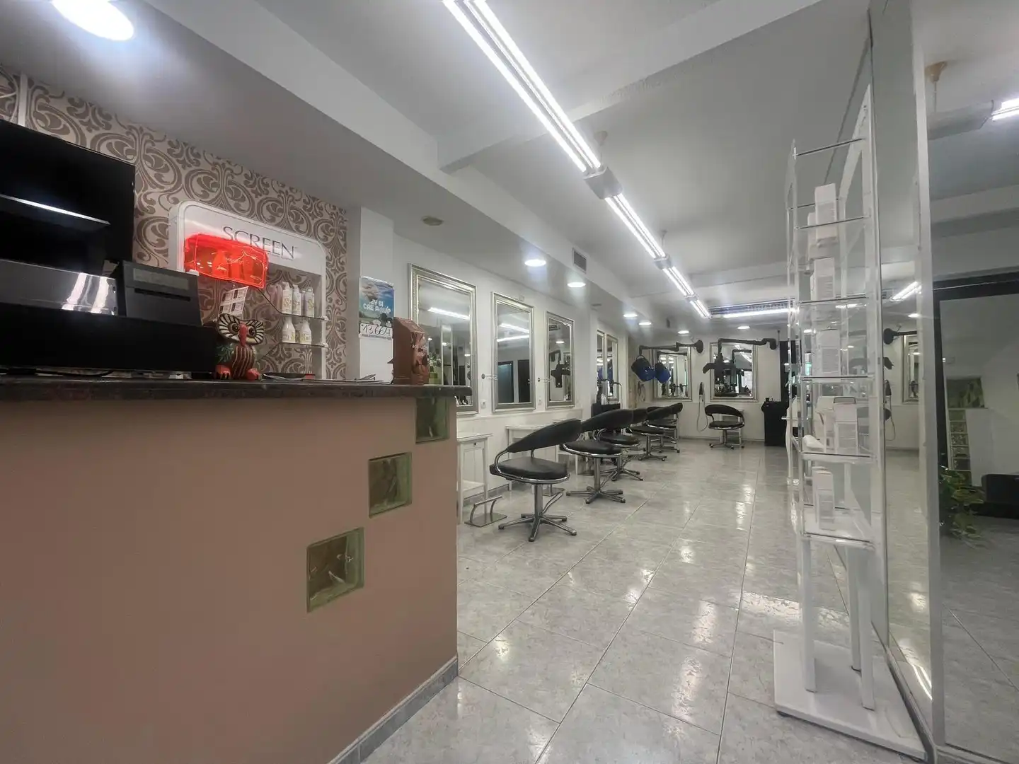 Local en venta en Calle de Lorenzo Ferreira, Santa Rosa - Valdeolleros
