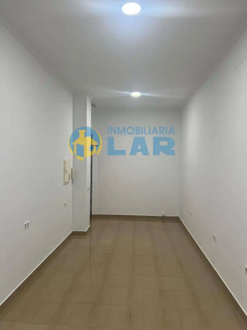 Business premises to rent in Moguer, imagen 3