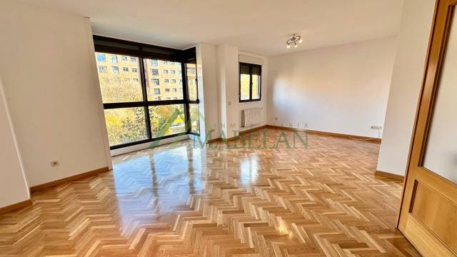 Piso en Alquiler en Calle de Ana de Austria en Sanchinarro