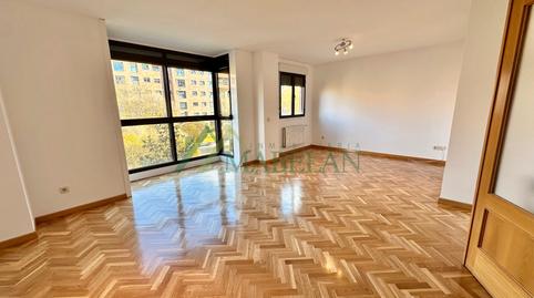 Photo 2 of Flat to rent in Calle de Ana de Austria, Sanchinarro,  Madrid Capital