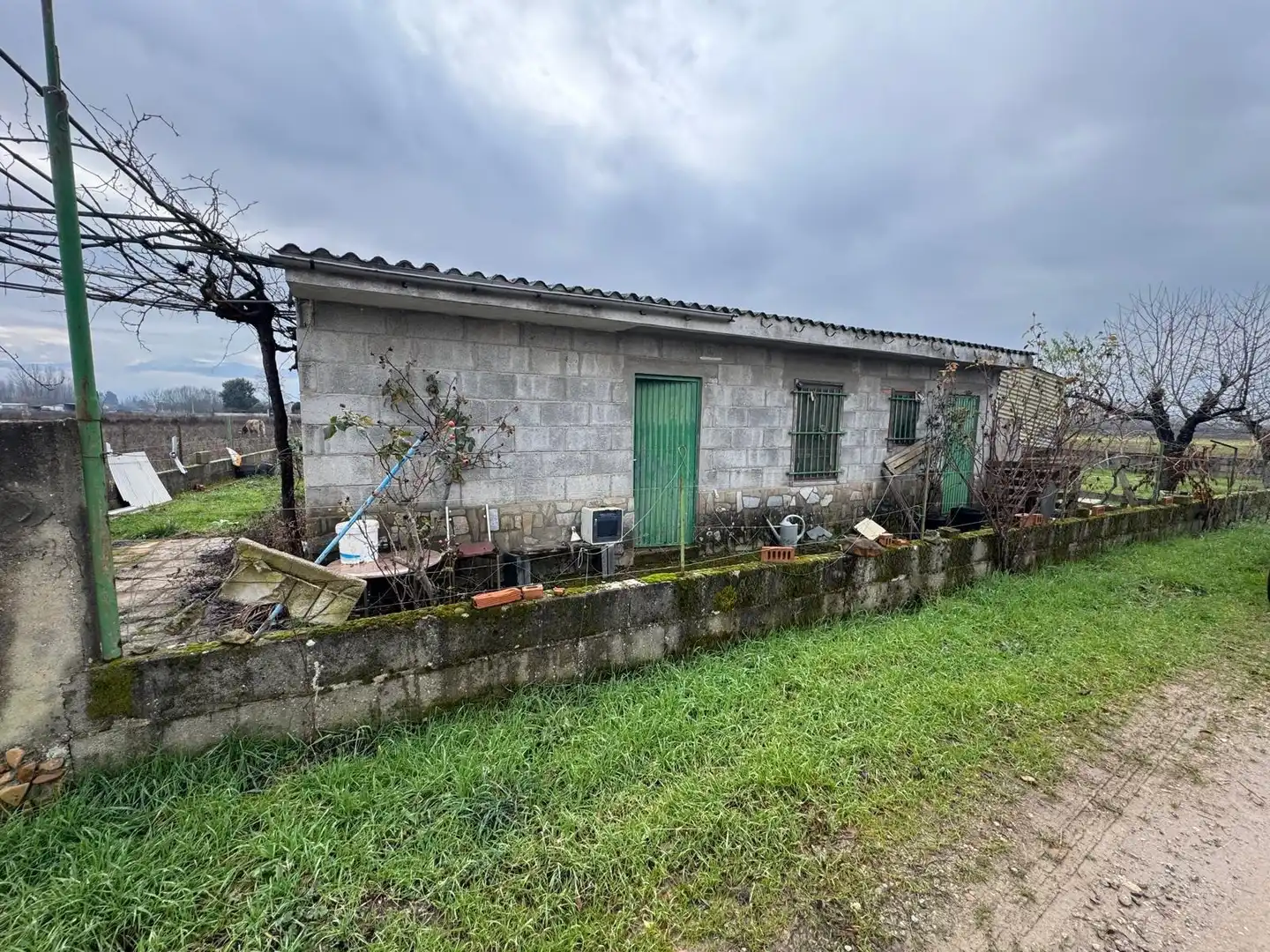 Vista exterior de Finca rústica en venda en Camponaraya amb Calefacció i Jardí privat