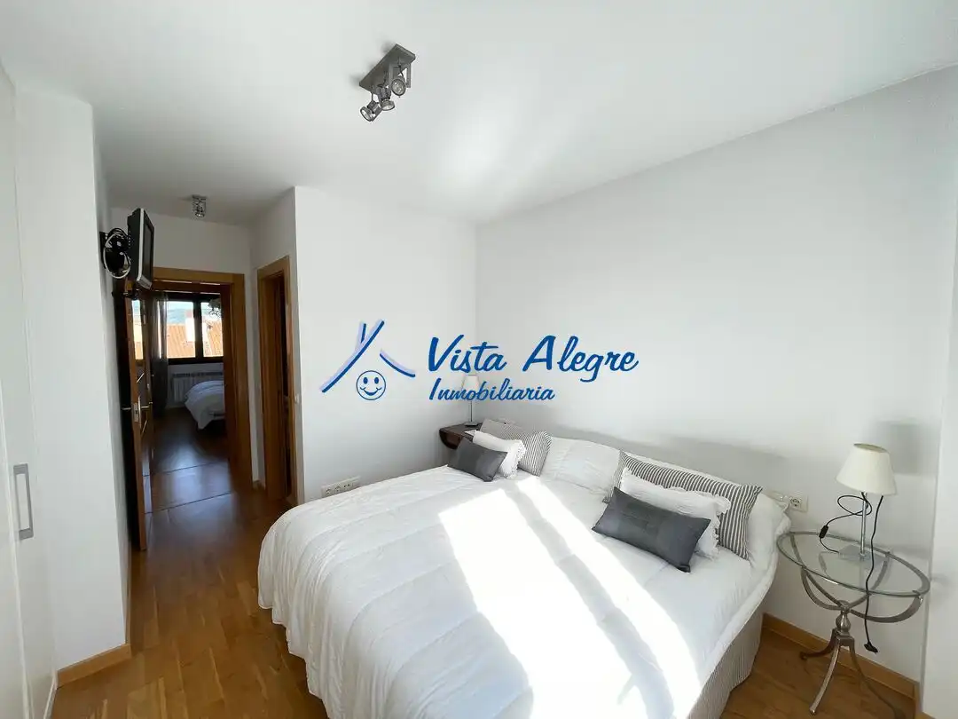 Habitación de Ático en venta en Haro con Calefacción, Parquet y Terraza
