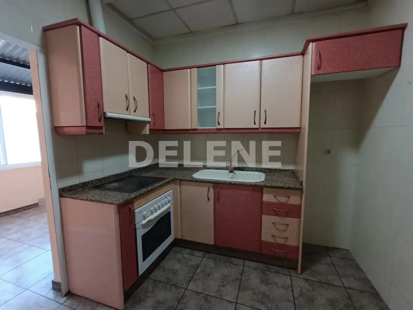 Casa aparellada amb terrassa en venda a Hellín, imagen 11