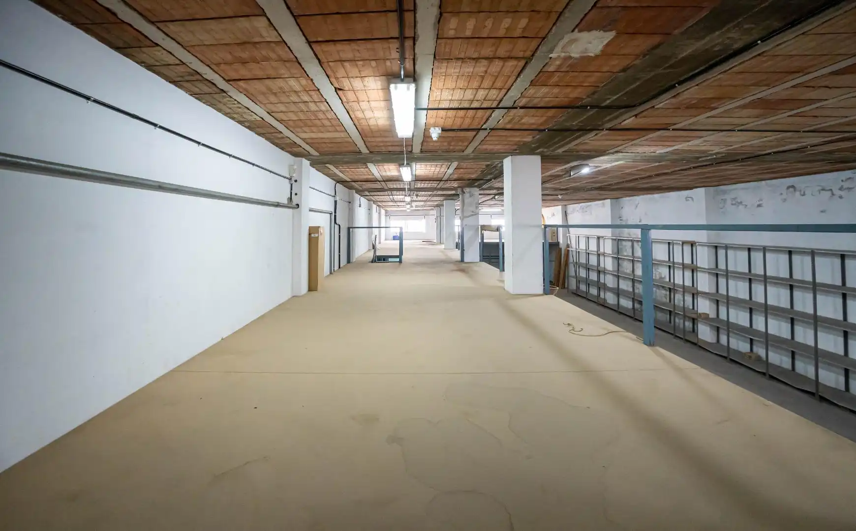 Business premises for sale in Avenida CONSTITUCION 38, imagen 31