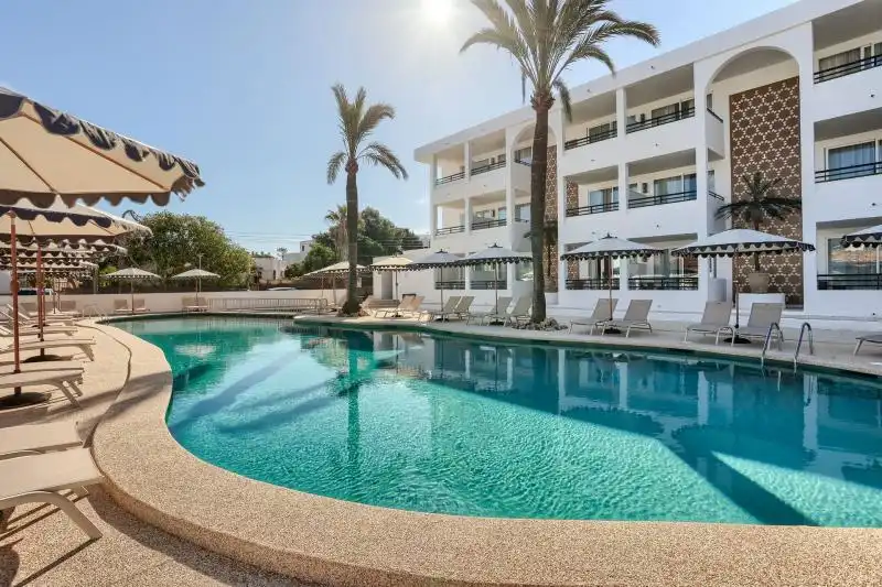 Swimming pool of Apartments for sale in Portocolom
