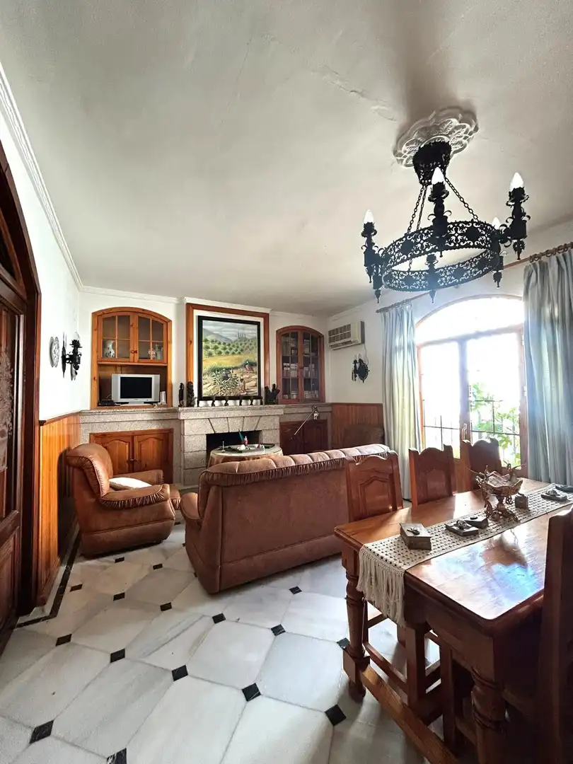 Sala de estar de Casa o chalet en venta en Alcolea del Río con Aire acondicionado, Terraza y Amueblado