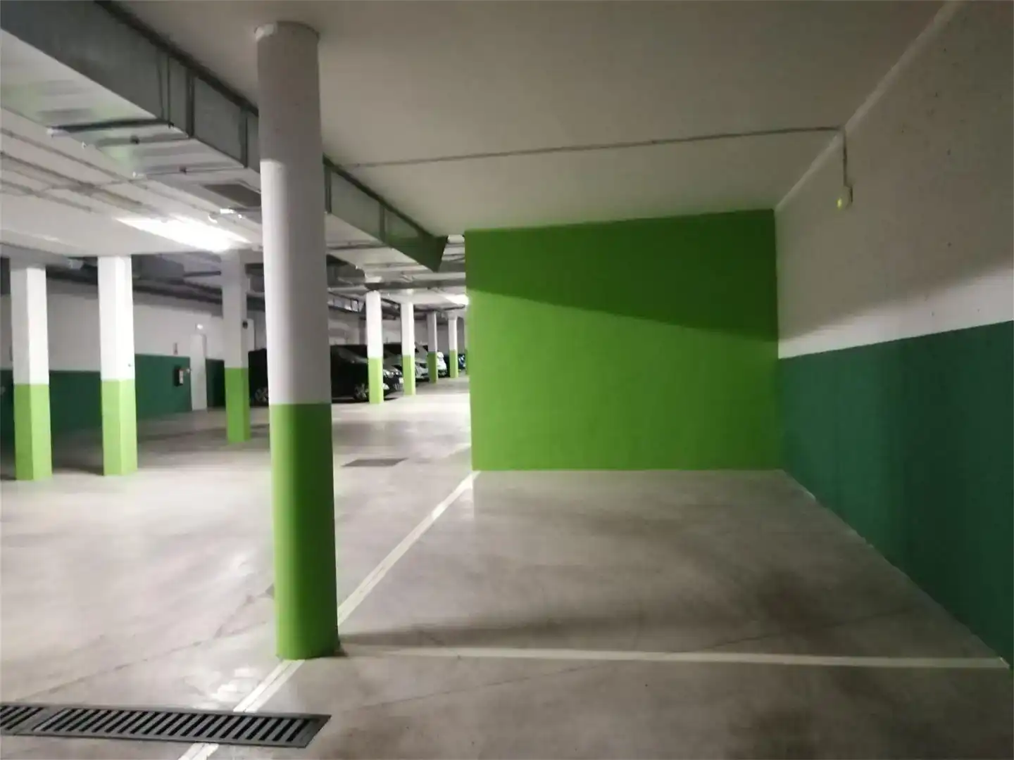 Parking of Garage for rent in Los Arcos - El Viviero