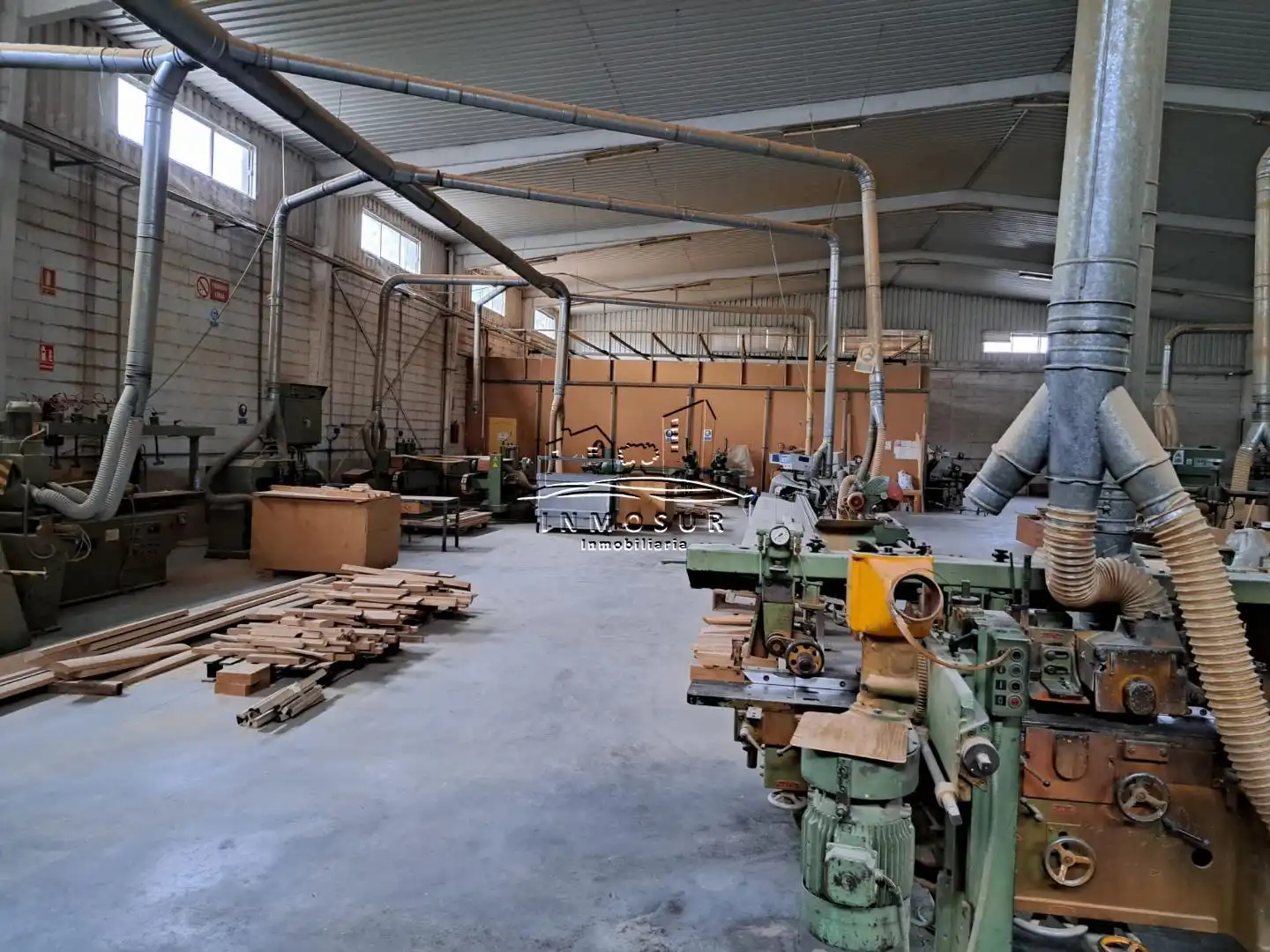 Fabrikhallen zum Verkauf in Lucena