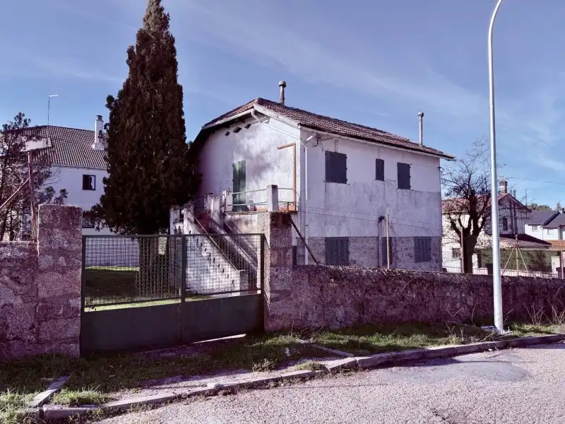 Exterior view of Houses for sale in El Espinar  with Storage room and Balcony