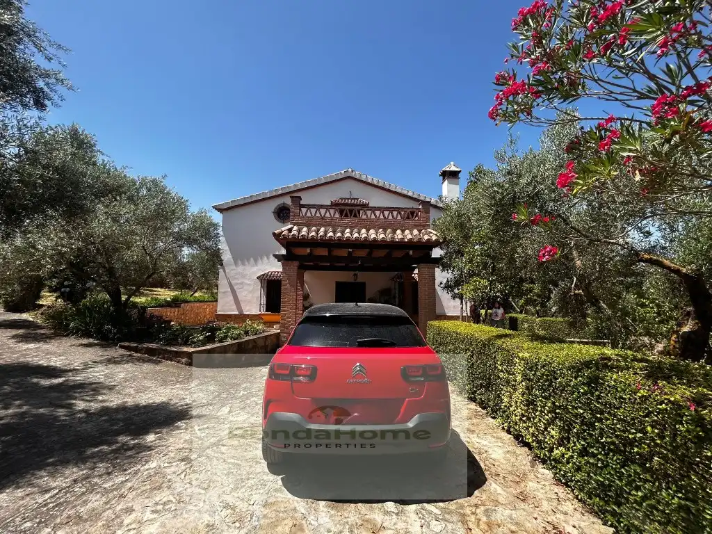 Casa rústica en venta en Arriate, imagen 2