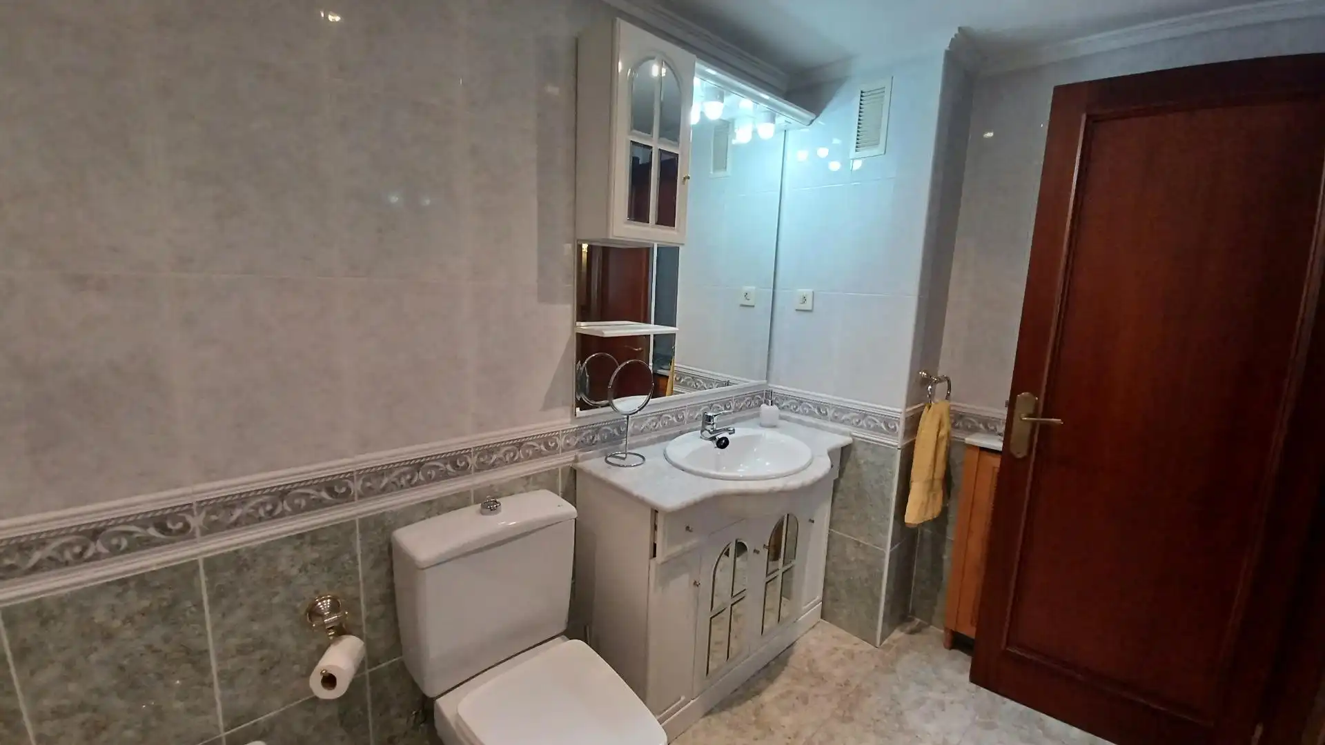 Baño de Piso en venta en Valencia con Aire acondicionado, Calefacción y Trastero