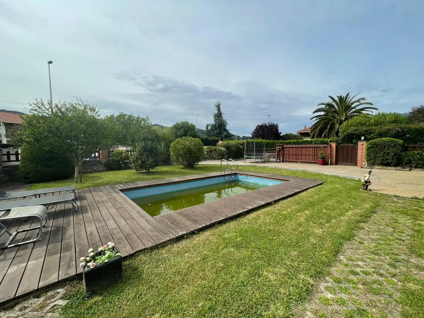 Piscina de Casa adosada en venta en Guriezo con Calefacción, Jardín privado y Terraza