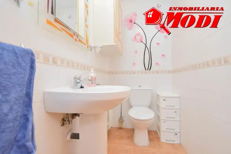 Baño de Casa adosada en venta en Alhendín con Calefacción, Jardín privado y Terraza