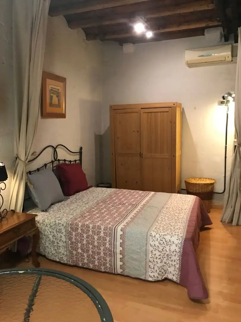 Dormitori de Estudi de lloguer en Barcelona amb Moblat i Balcó