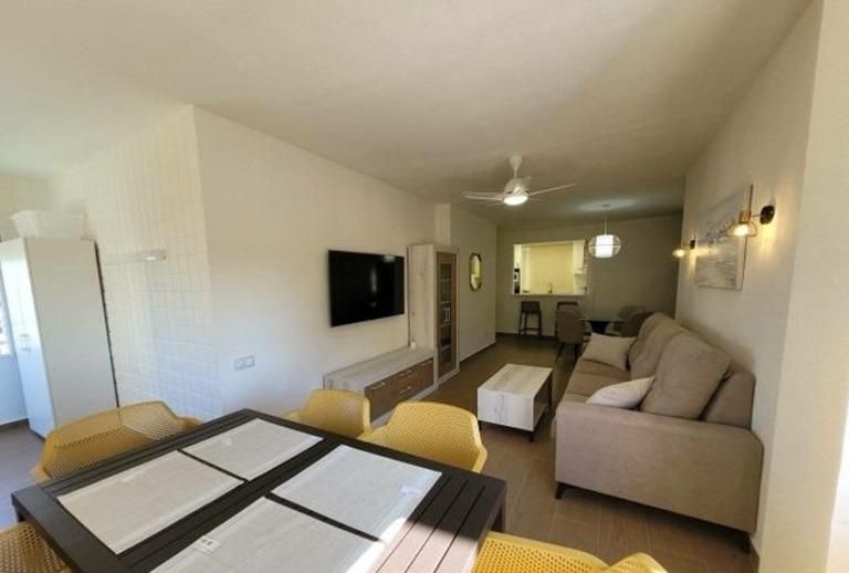 Sala de estar de Piso de alquiler en  Albacete Capital con Aire acondicionado, Jardín privado y Terraza