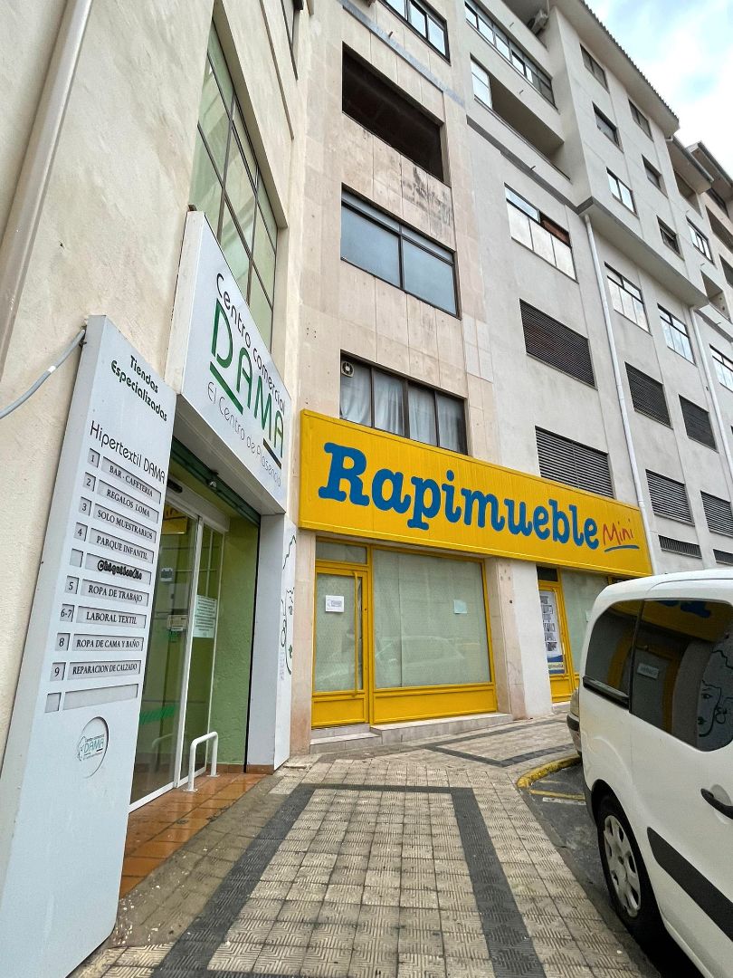 Vista exterior de Local de lloguer en Plasencia