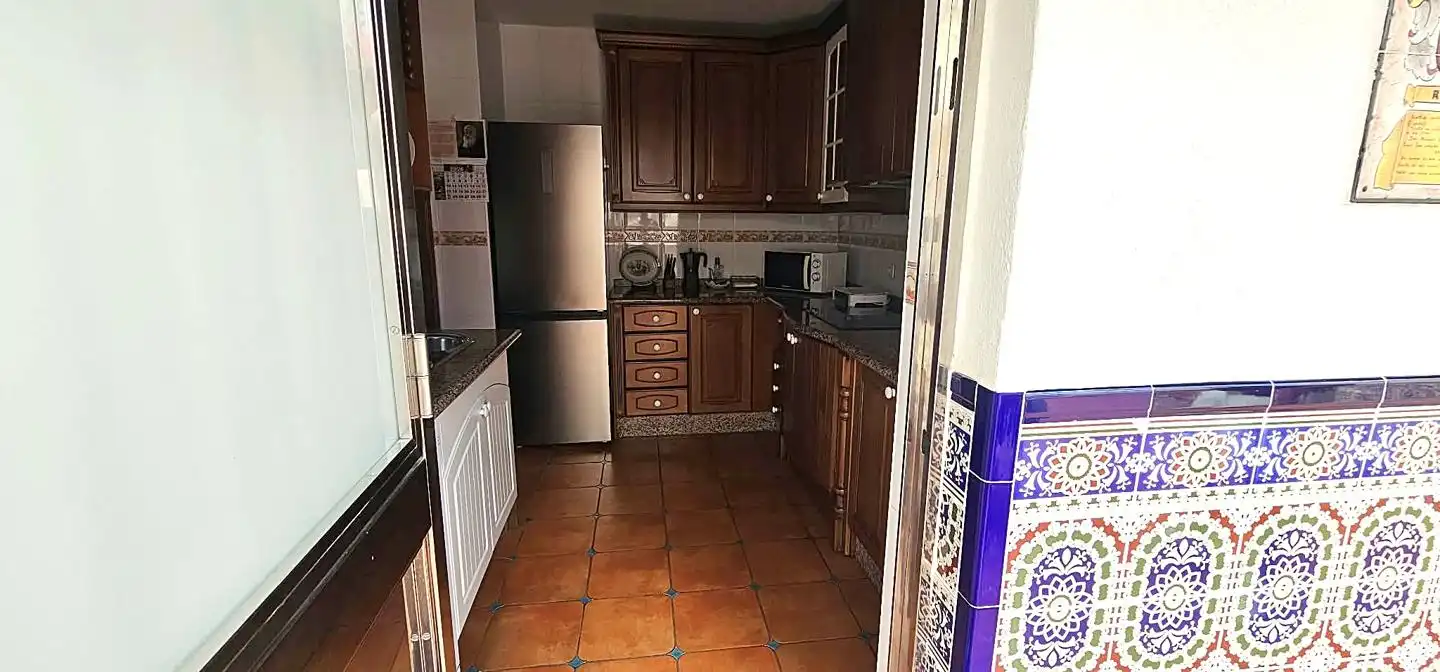 Cuina de Casa adosada en venda en Málaga amb Aire condicionat i Terrassa