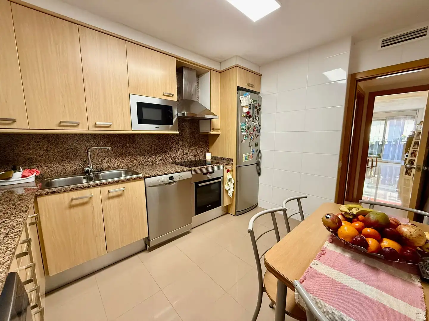 Cocina de Dúplex en venta en Cornellà de Llobregat con Balcón