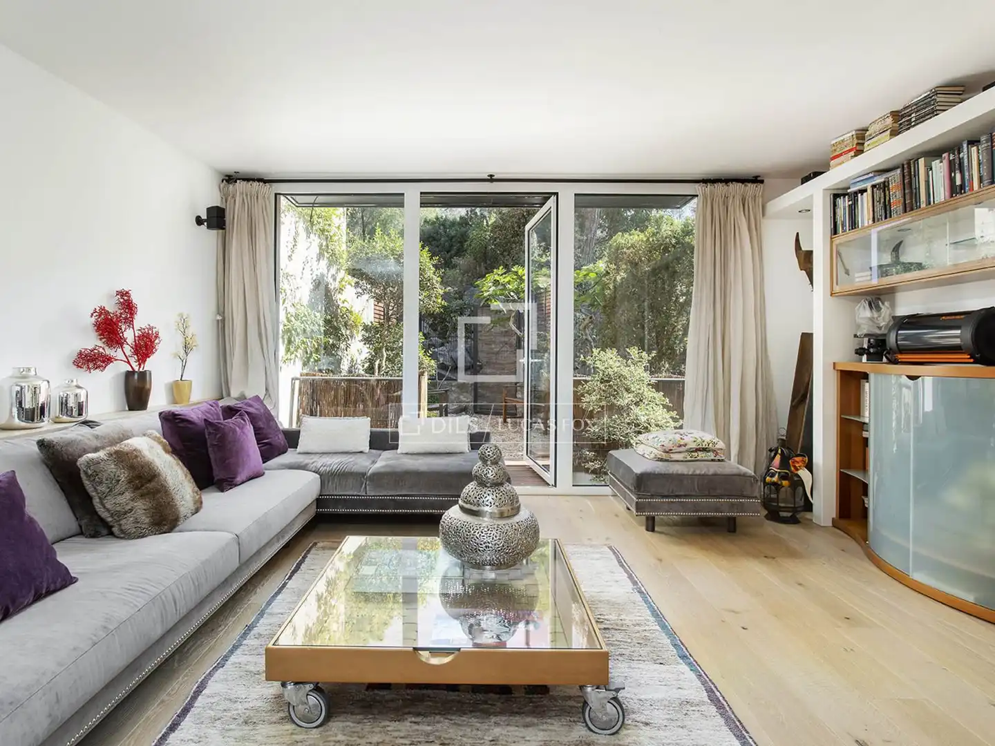 Living room of Houses for rent in Barcelona  with Air Conditioner, Heating and Private garden