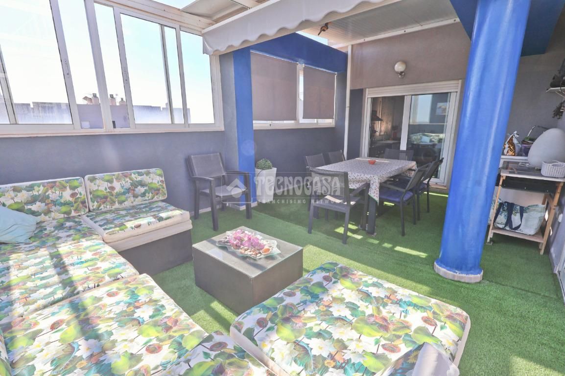 Terrassa de Àtic en venda en Sagunto / Sagunt amb Aire condicionat, Terrassa i Piscina comunitària