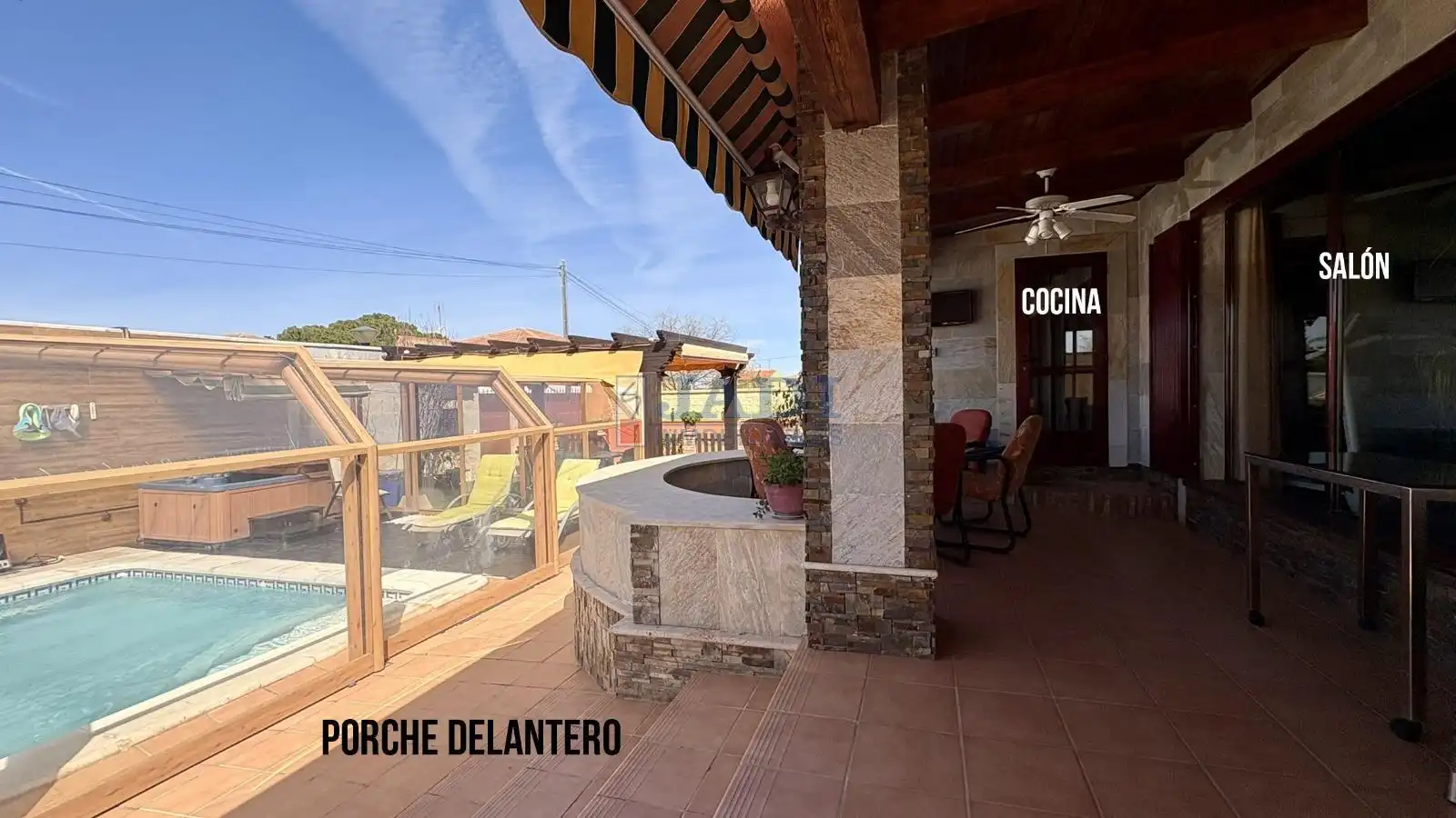 Chalet con piscina en venta en Valdepeñas, imagen 2