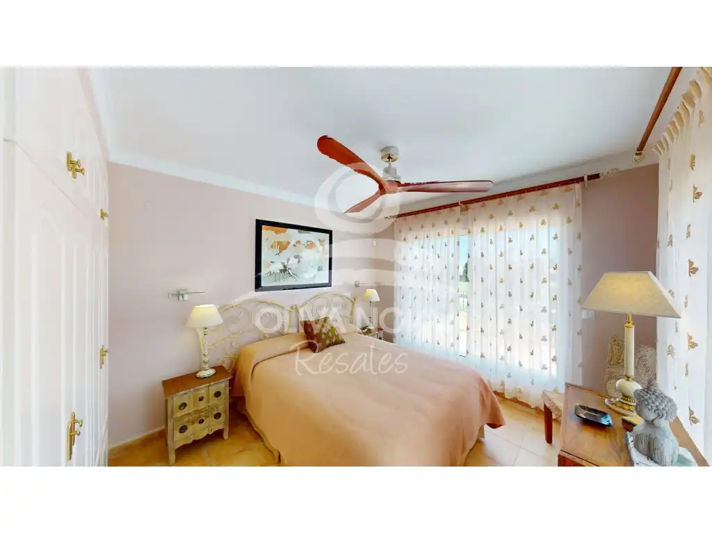 Habitación de Casa o chalet en venta en Oliva con Terraza y Piscina