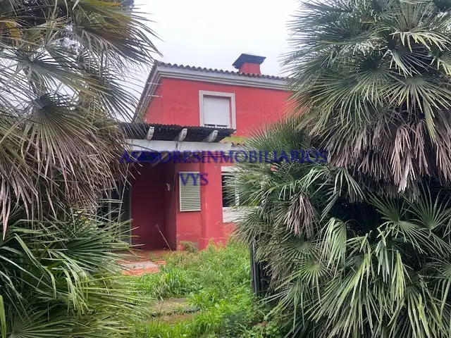 Vista exterior de Casa o xalet en venda en Bollullos de la Mitación amb Jardí privat, Terrassa i Piscina