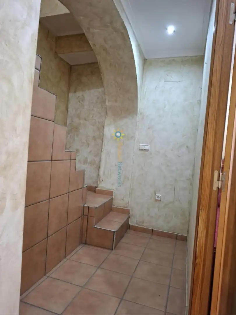 Einfamilien-Reihenhaus zum Verkauf in Oliva mit Klimaanlage und Terrasse