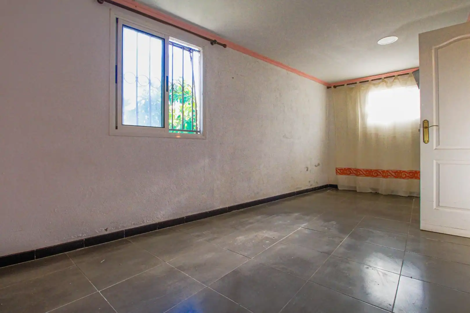 Casa adosada en venda en Cabanes (Girona) amb Jardí privat, Traster i Moblat