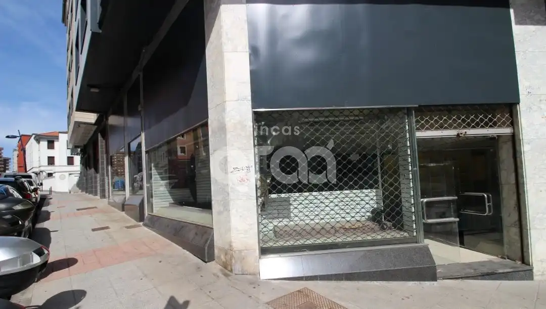 Local comercial en venta en Centro, imagen 2