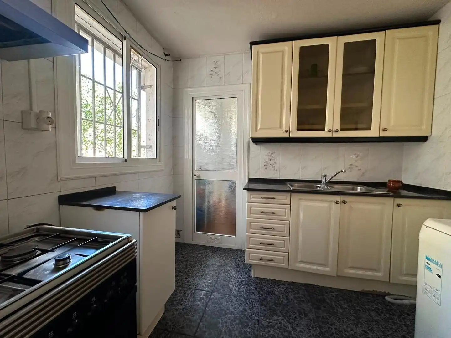 Cocina de Piso en venta en Badia del Vallès con Calefacción y Balcón