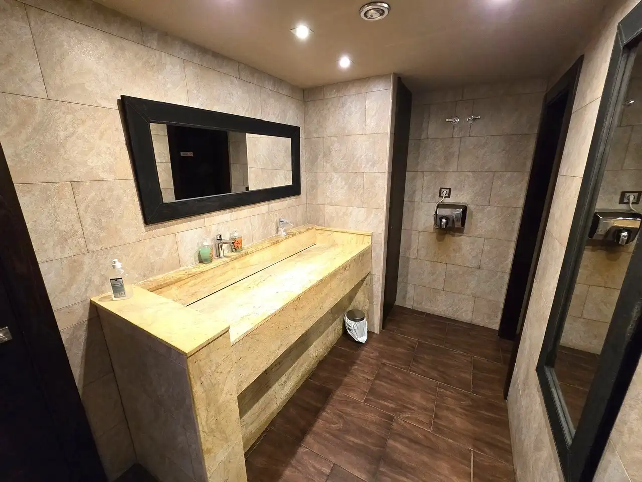 Baño de Local en venta en Albox con Aire acondicionado