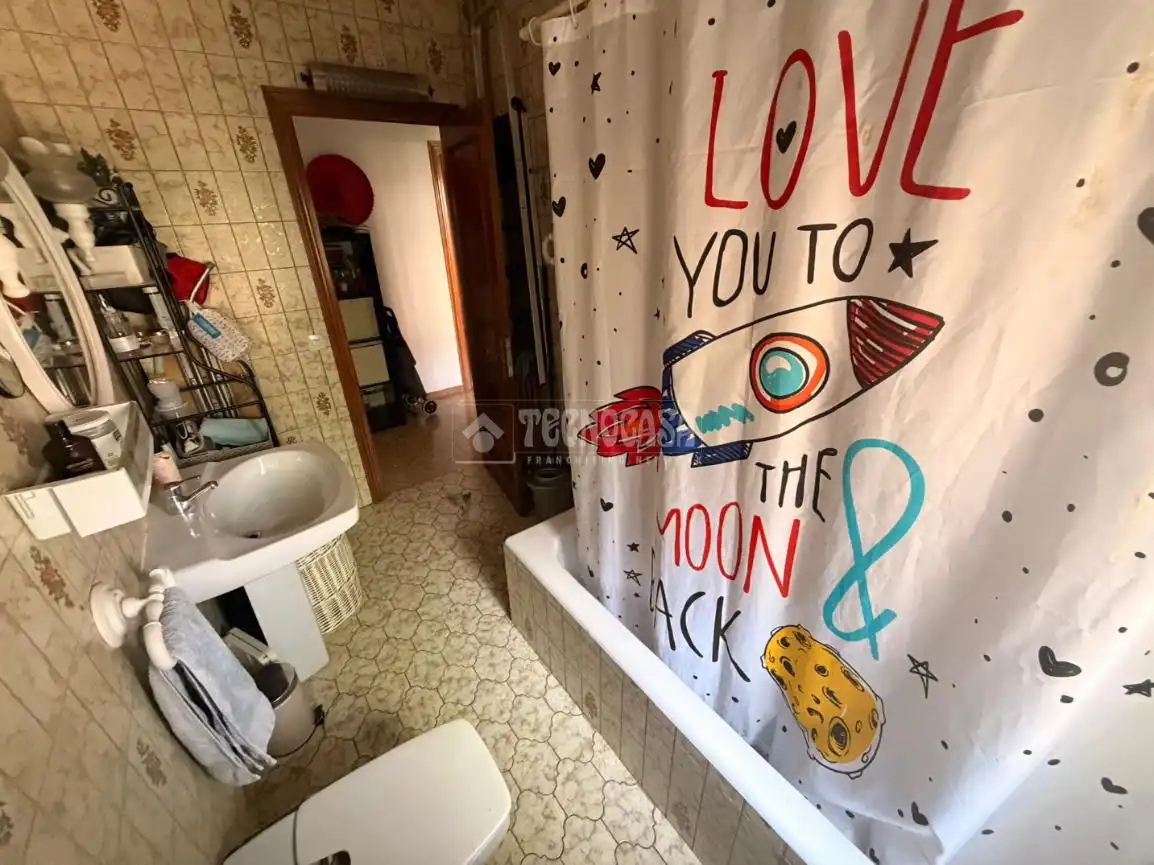 Badezimmer von Wohnung zum Verkauf in Madrid mit Heizung und Haustechnik