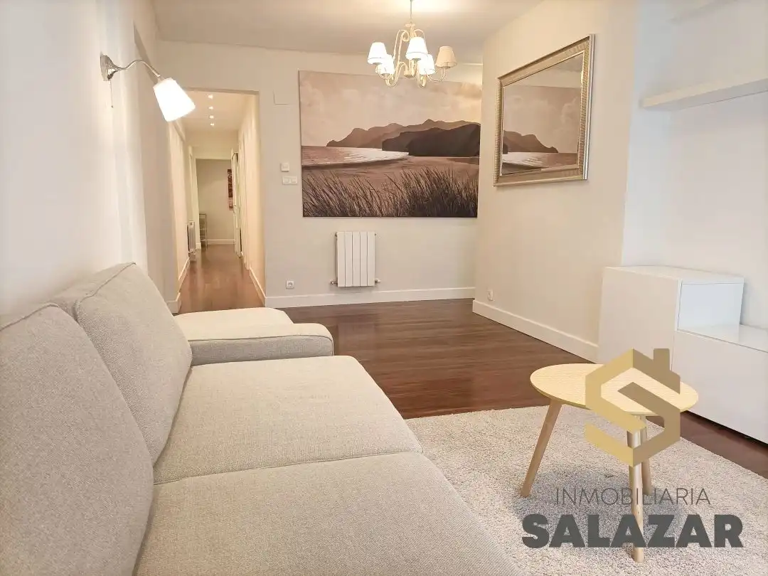 Sala de estar de Piso de alquiler en Bilbao  con Calefacción, Terraza y Microondas