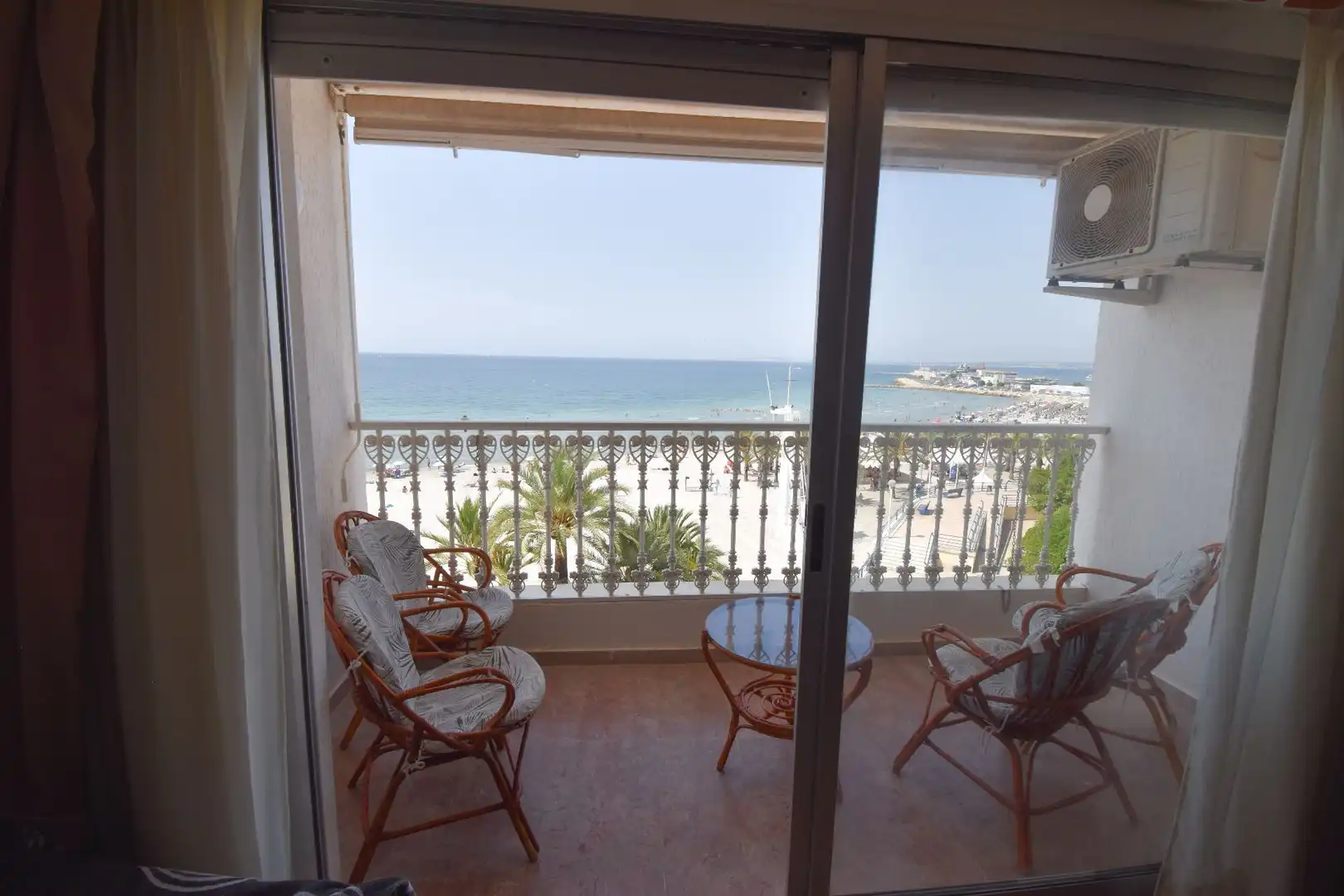 Dormitori de Apartament de lloguer en Santa Pola amb Aire condicionat, Calefacció i Terrassa