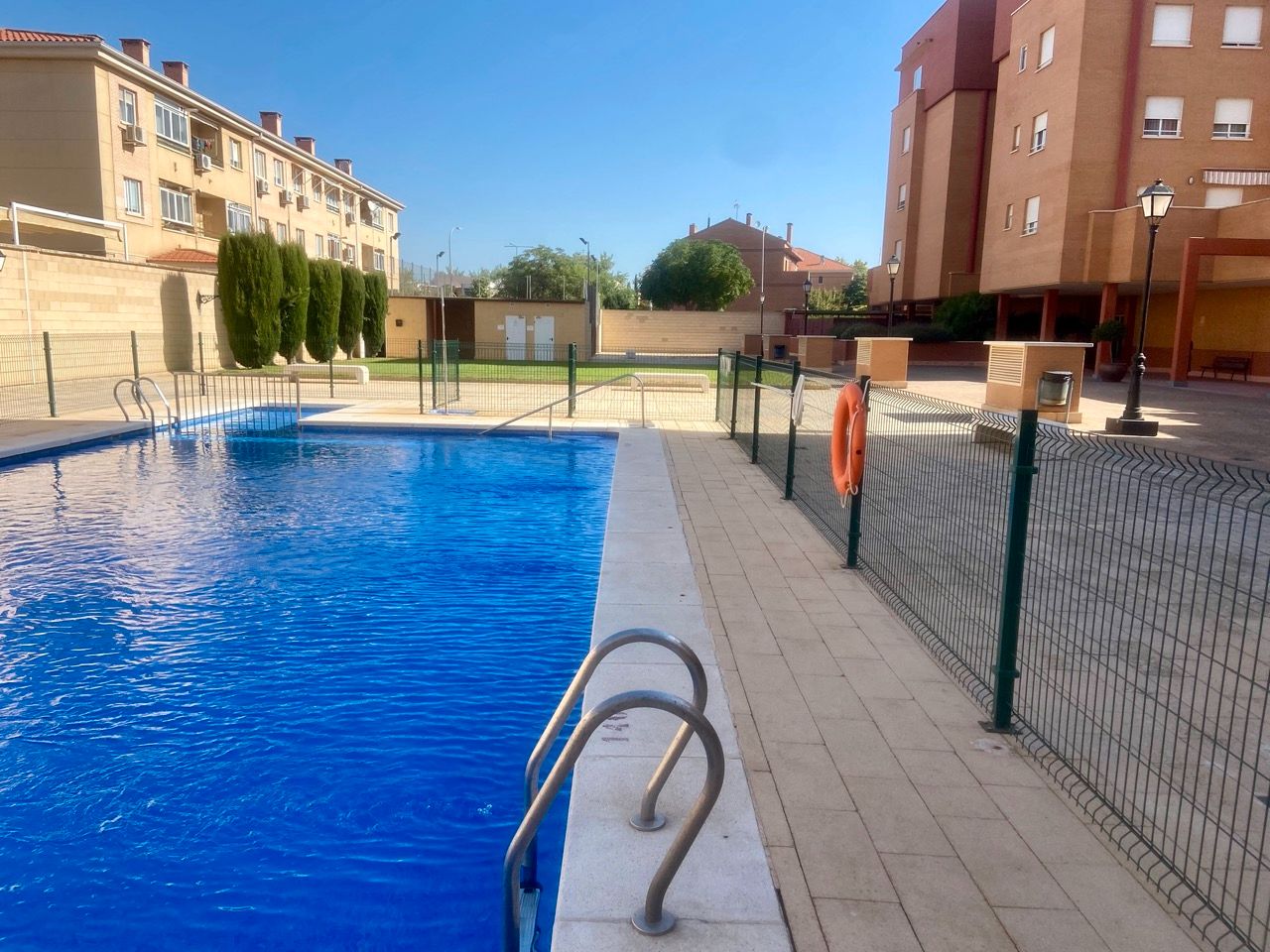 Piscina de Pis en venda en Ciudad Real Capital amb Aire condicionat, Calefacció i Jardí privat
