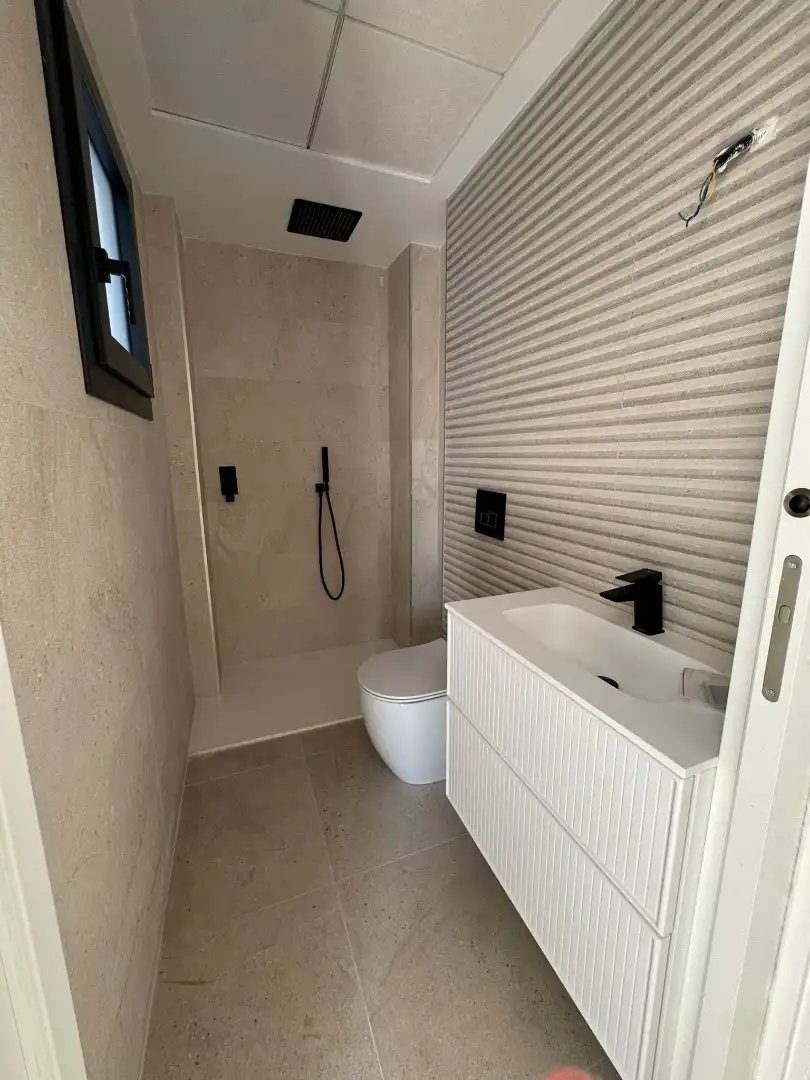 Baño de Apartamento en venta en Oliva con Aire acondicionado, Calefacción y Terraza
