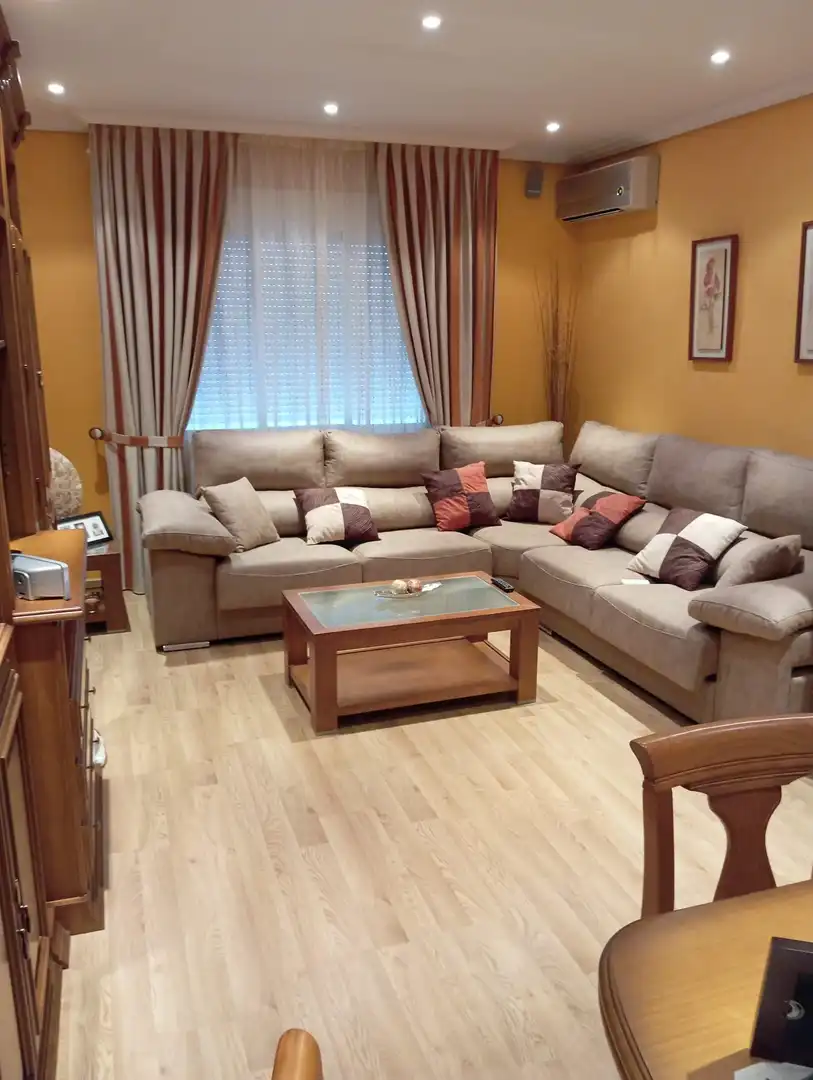 Sala de estar de Casa o chalet en venta en Torralba de Calatrava con Aire acondicionado, Calefacción y Trastero