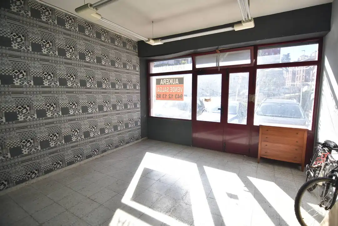 Local comercial en venta en Migel Aginaga Kalea, imagen 2