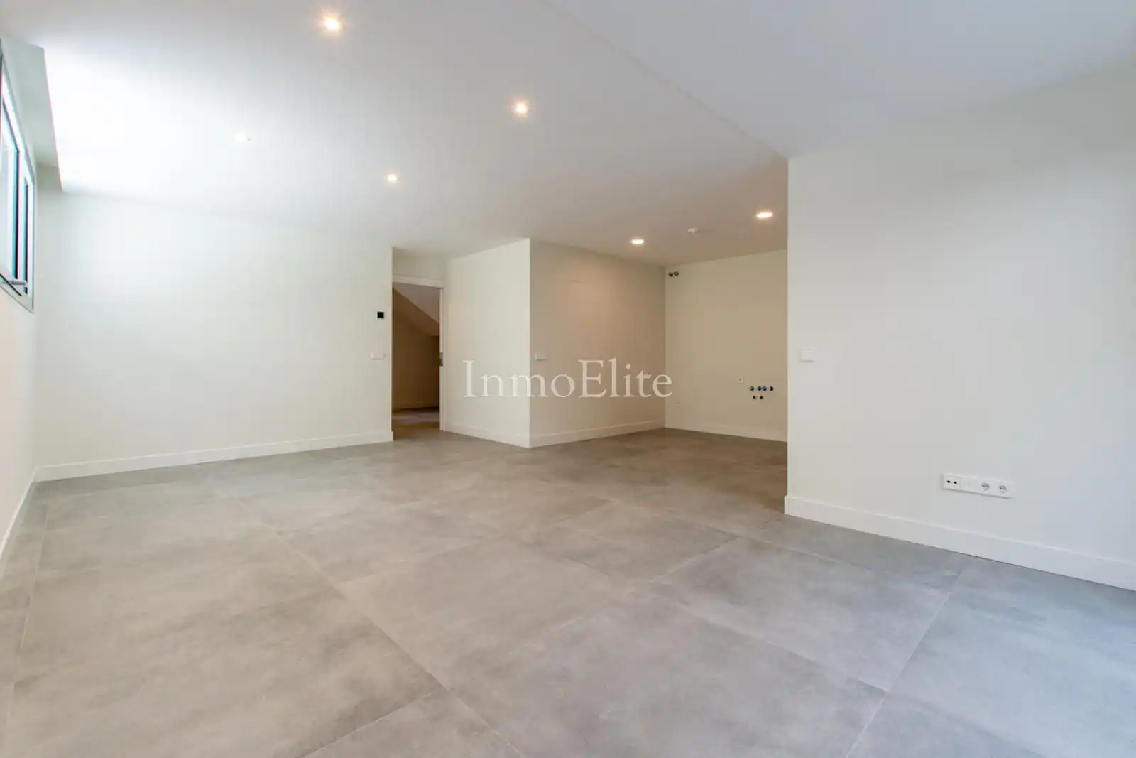 Casa bifamiliare con piscina in vendita a Avenida Europa, imagen 49