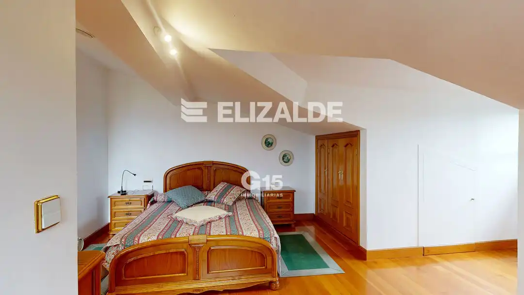 Dormitori de Casa o xalet en venda en Hondarribia amb Calefacció, Jardí privat i Terrassa
