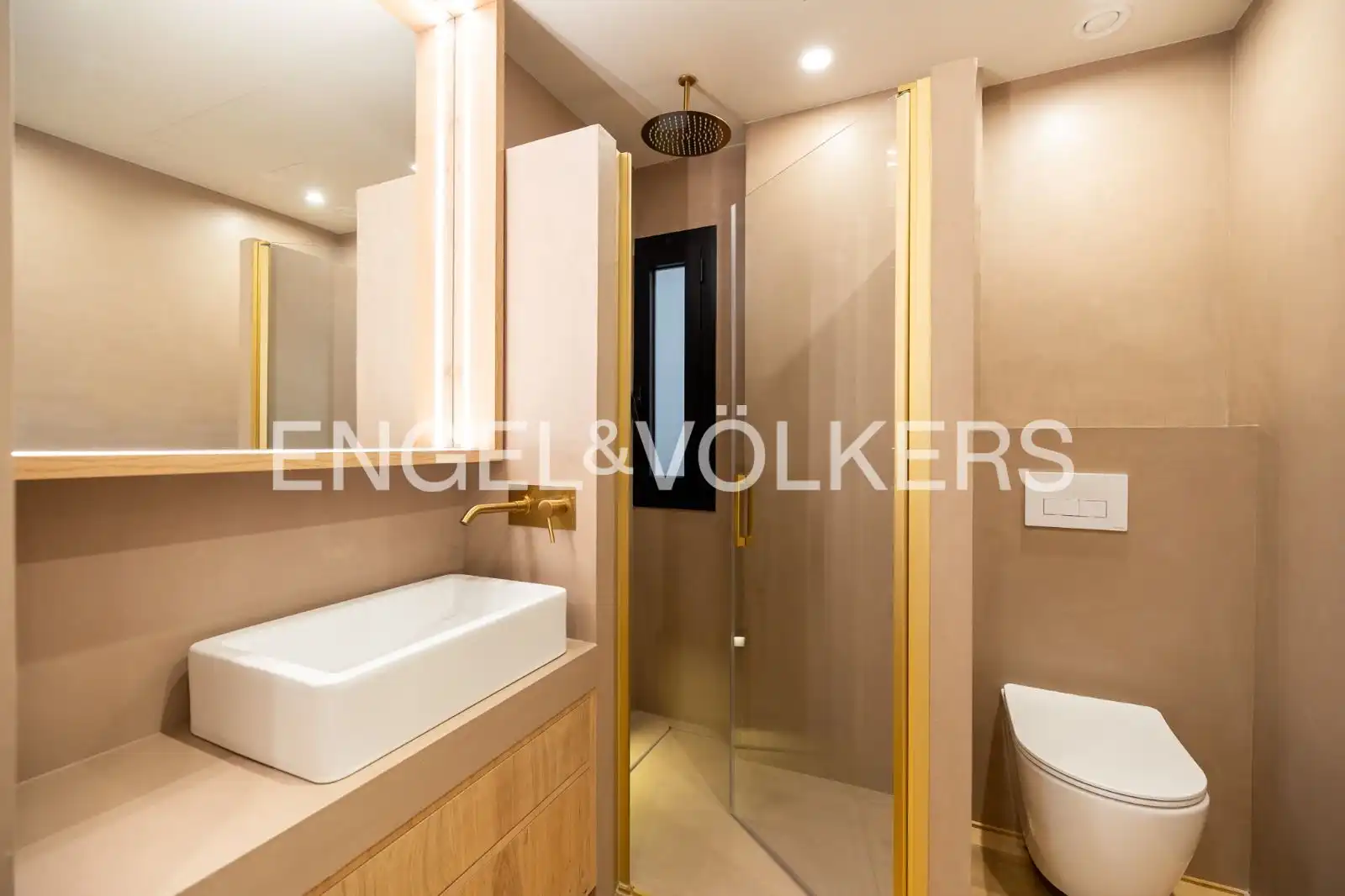 Baño de Piso en venta en Barcelona con Aire acondicionado, Calefacción y Parquet