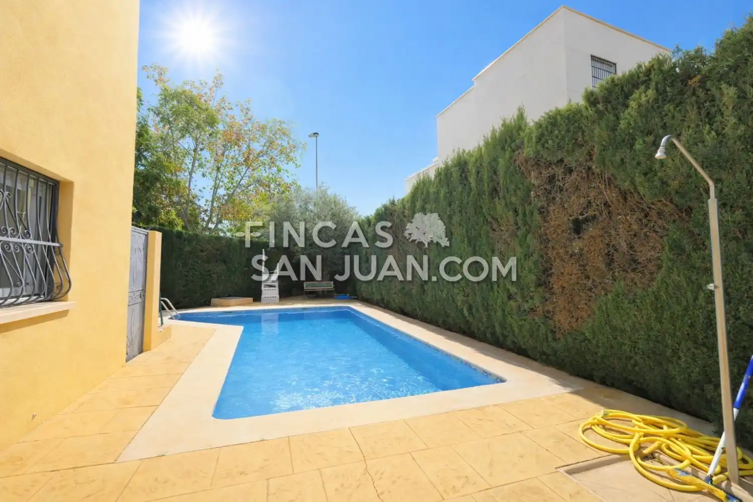 Piscina de Casa adosada en venda en Sant Joan d'Alacant amb Aire condicionat, Calefacció i Jardí privat