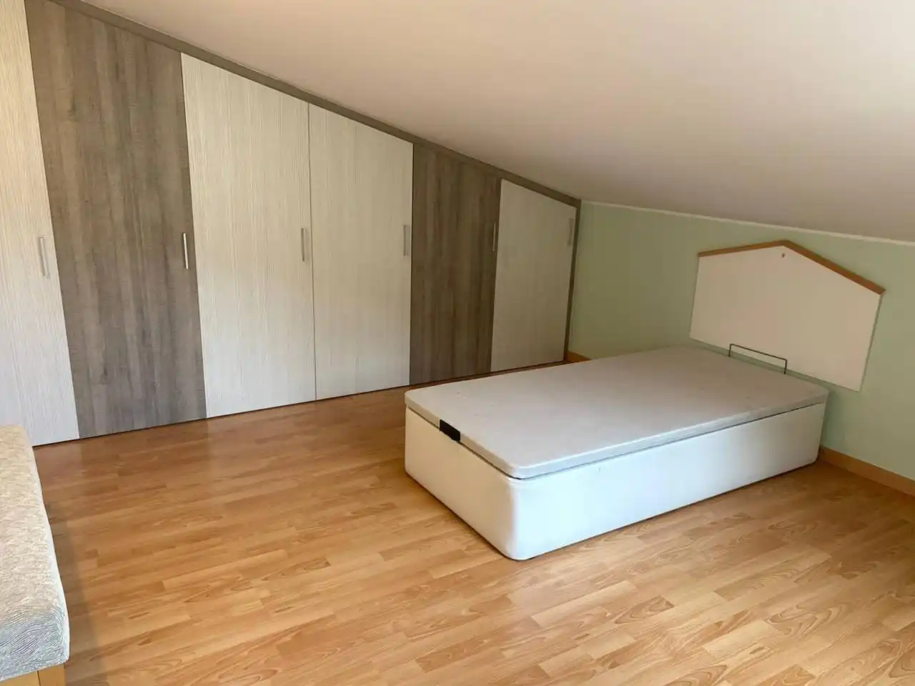 Dormitori de Pis en venda en Binéfar amb Aire condicionat, Calefacció i Parquet