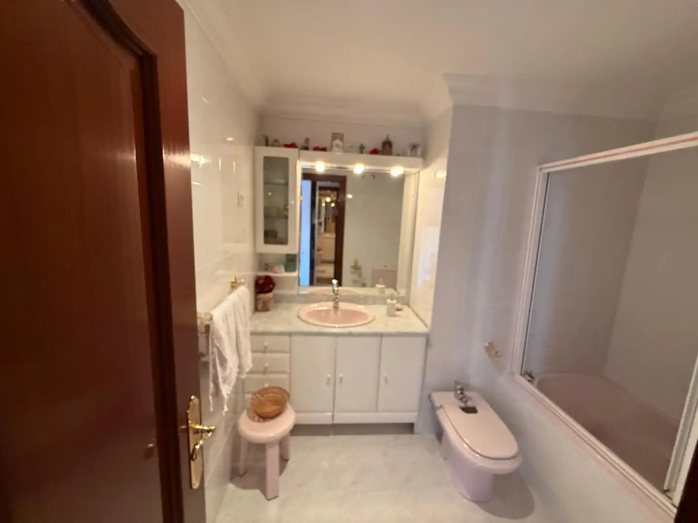 Baño de Piso en venta en Basauri  con Calefacción, Trastero y Amueblado
