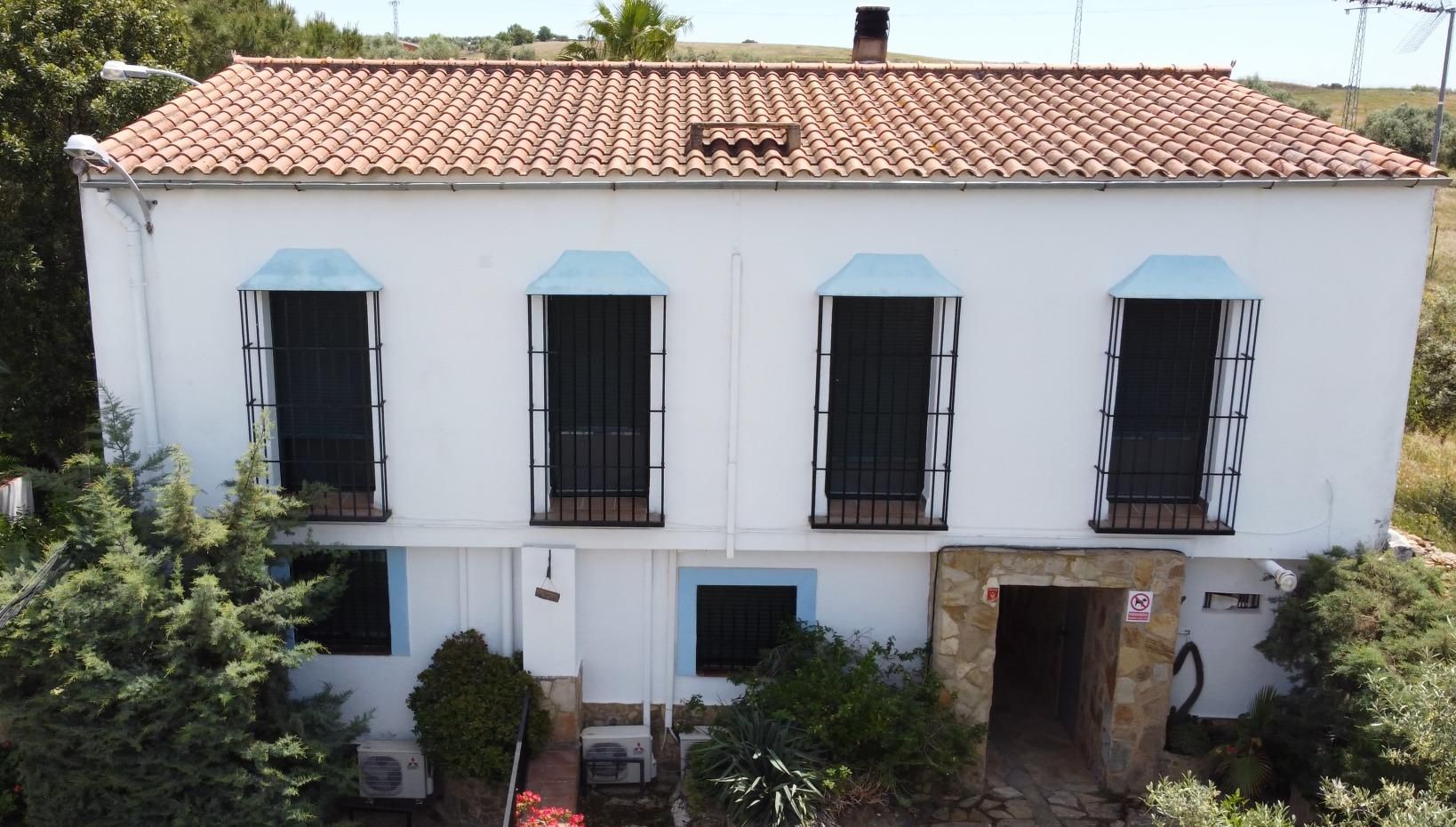 Vista exterior de Finca rústica en venda en Zafra amb Aire condicionat, Jardí privat i Terrassa